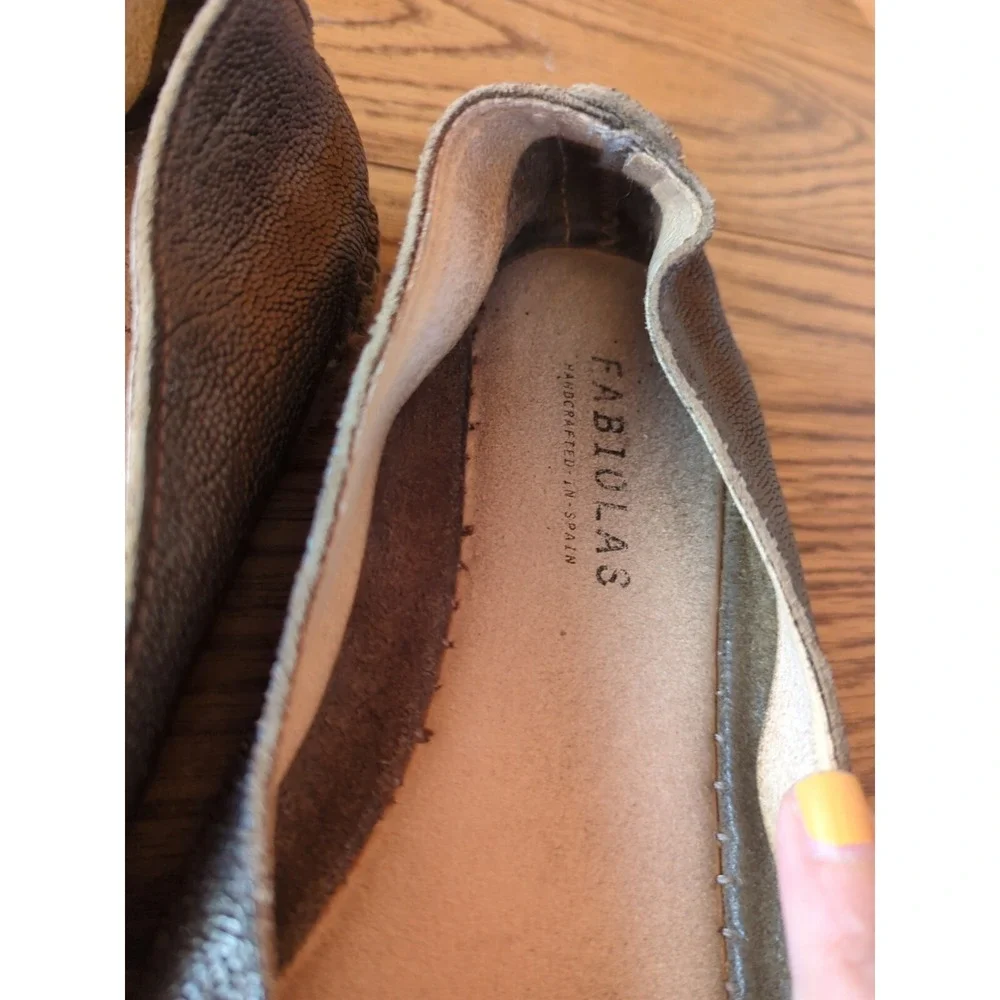 Pretty Fabiolas Womens Size US 9 Gold Shimmer Leather Espadrille Shoes‎ Slip On